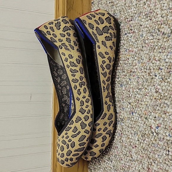 Rothy's, women's Tan and Black Leopard Flats, Sz 7 - Picture 2 of 7